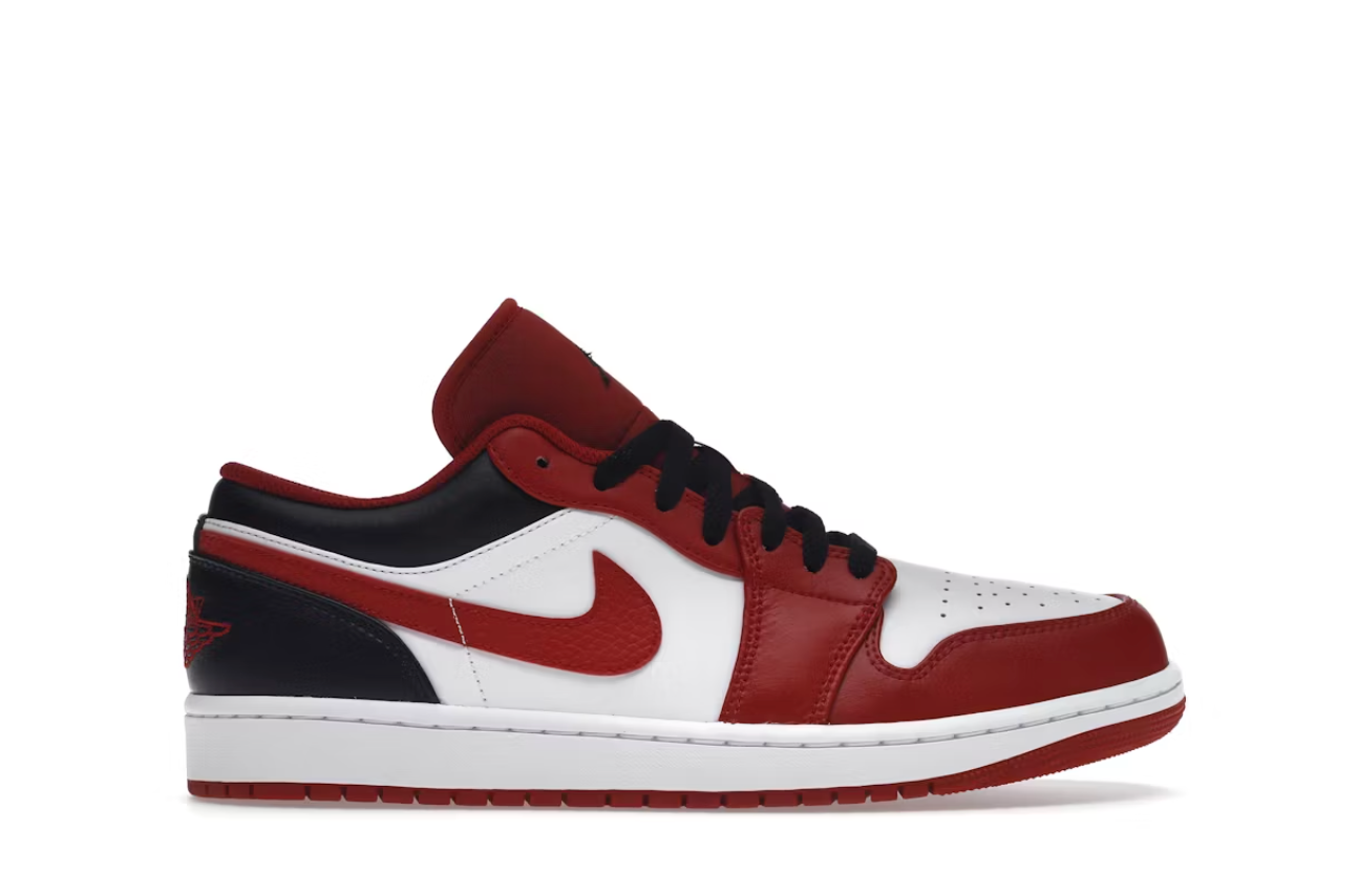 Jordan 1 Low Bulls